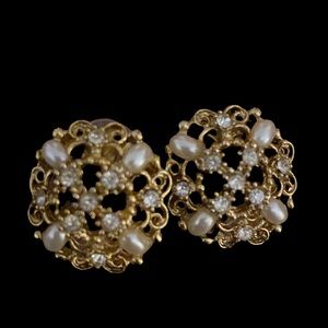 Vintage 1928 Gold & pearl earrings
